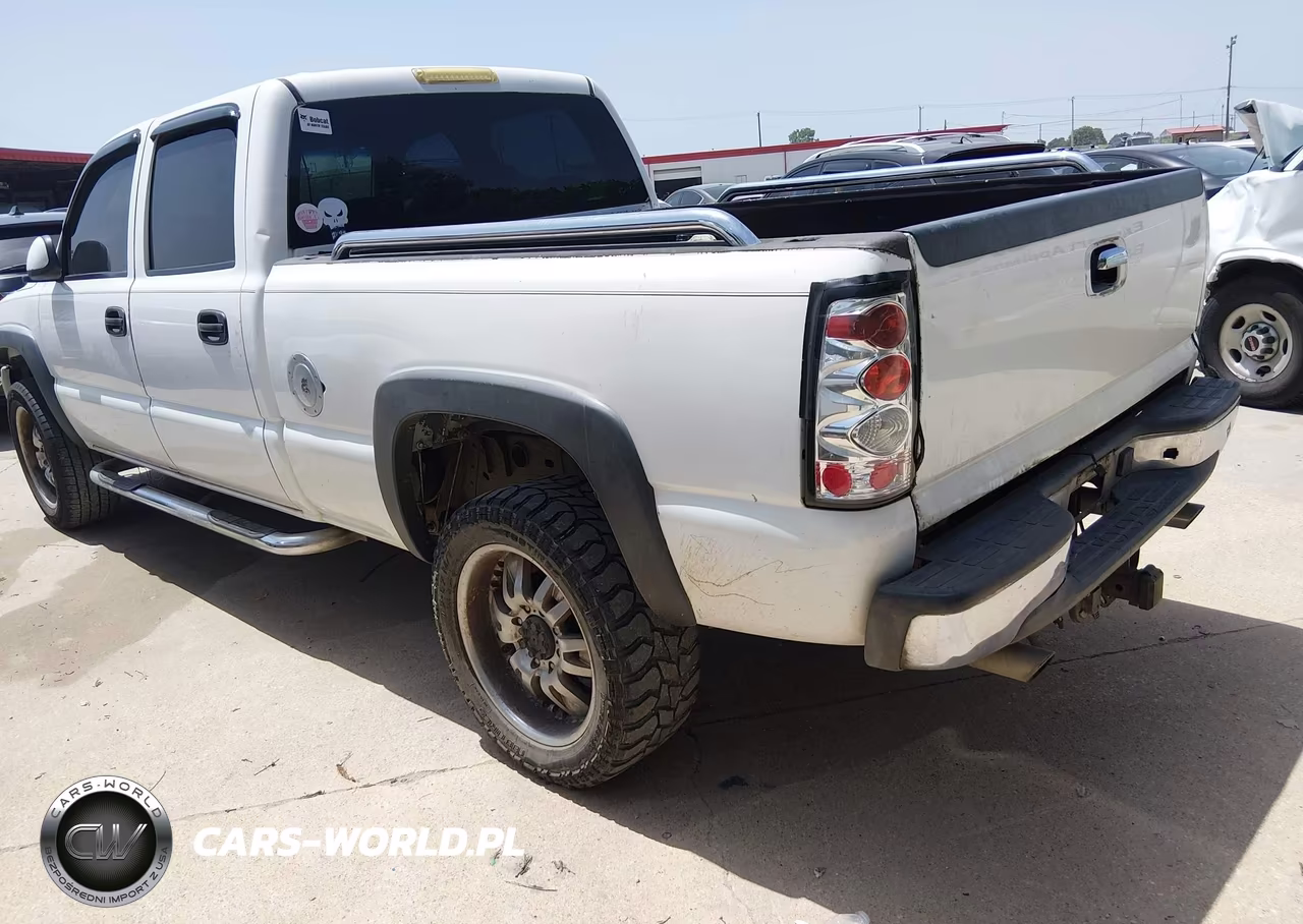 2002 Chevrolet Silverado 2500Hd Ls VIN:1GCHC23U92F127611 - 3