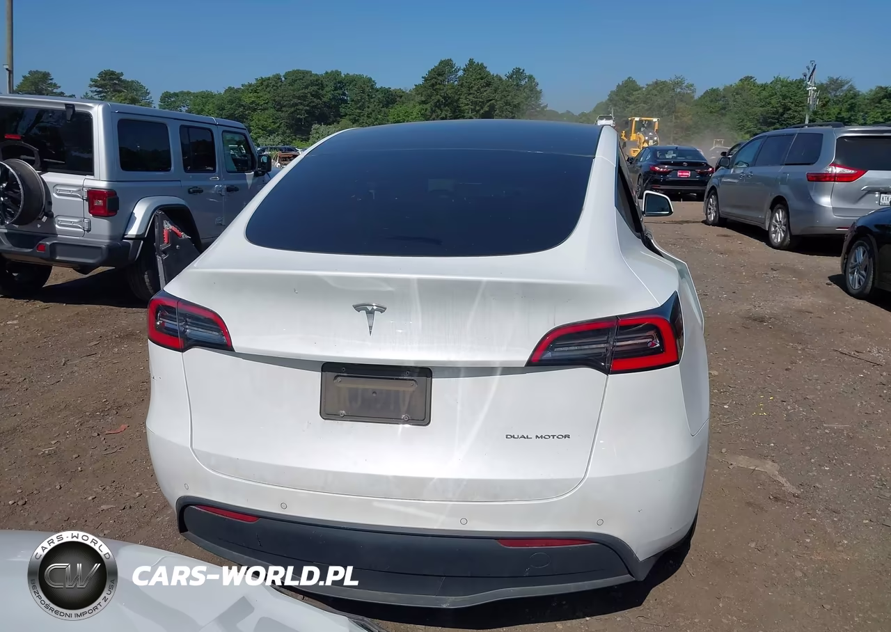 2021 Tesla Model Y Long Range Dual Motor All-Wheel Drive VIN:5YJYGDEE1MF121055 - 16