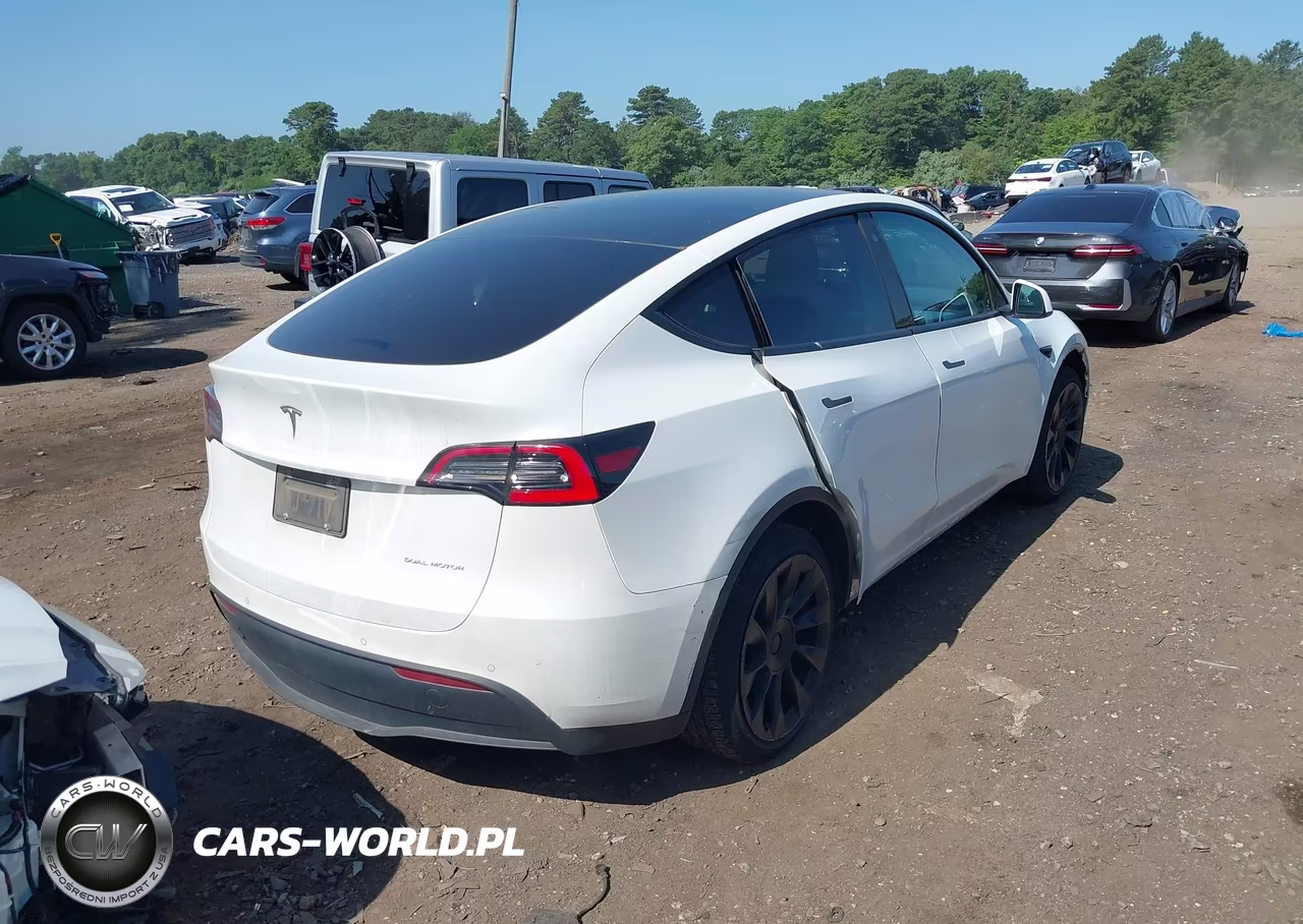 2021 Tesla Model Y Long Range Dual Motor All-Wheel Drive VIN:5YJYGDEE1MF121055 - 4