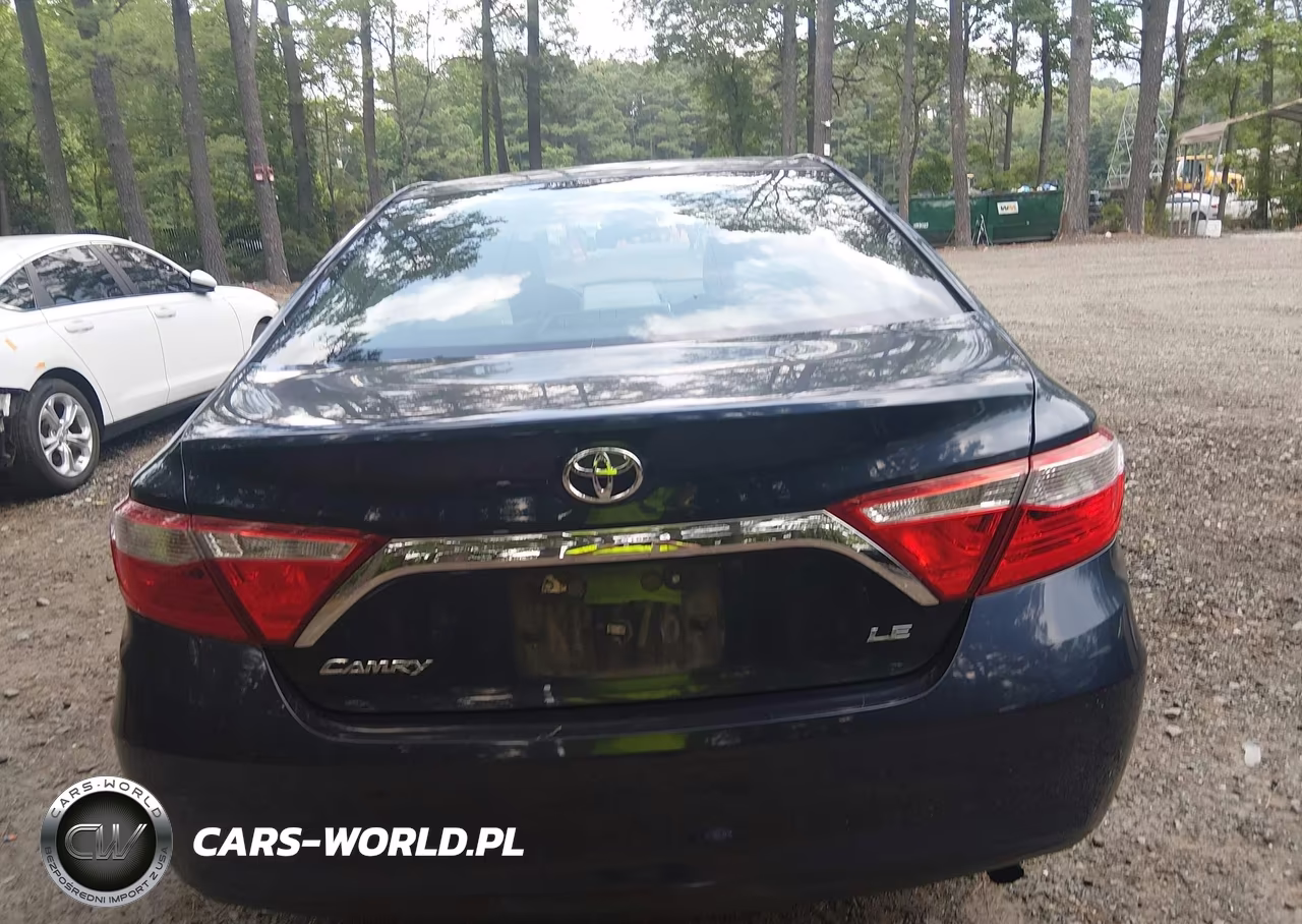 2016 Toyota Camry Le VIN:4T4BF1FKXGR537517 - 16