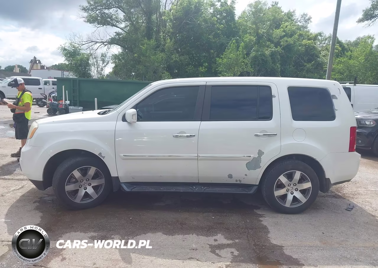 2015 Honda Pilot Touring VIN:5FNYF4H97FB072805 - 14