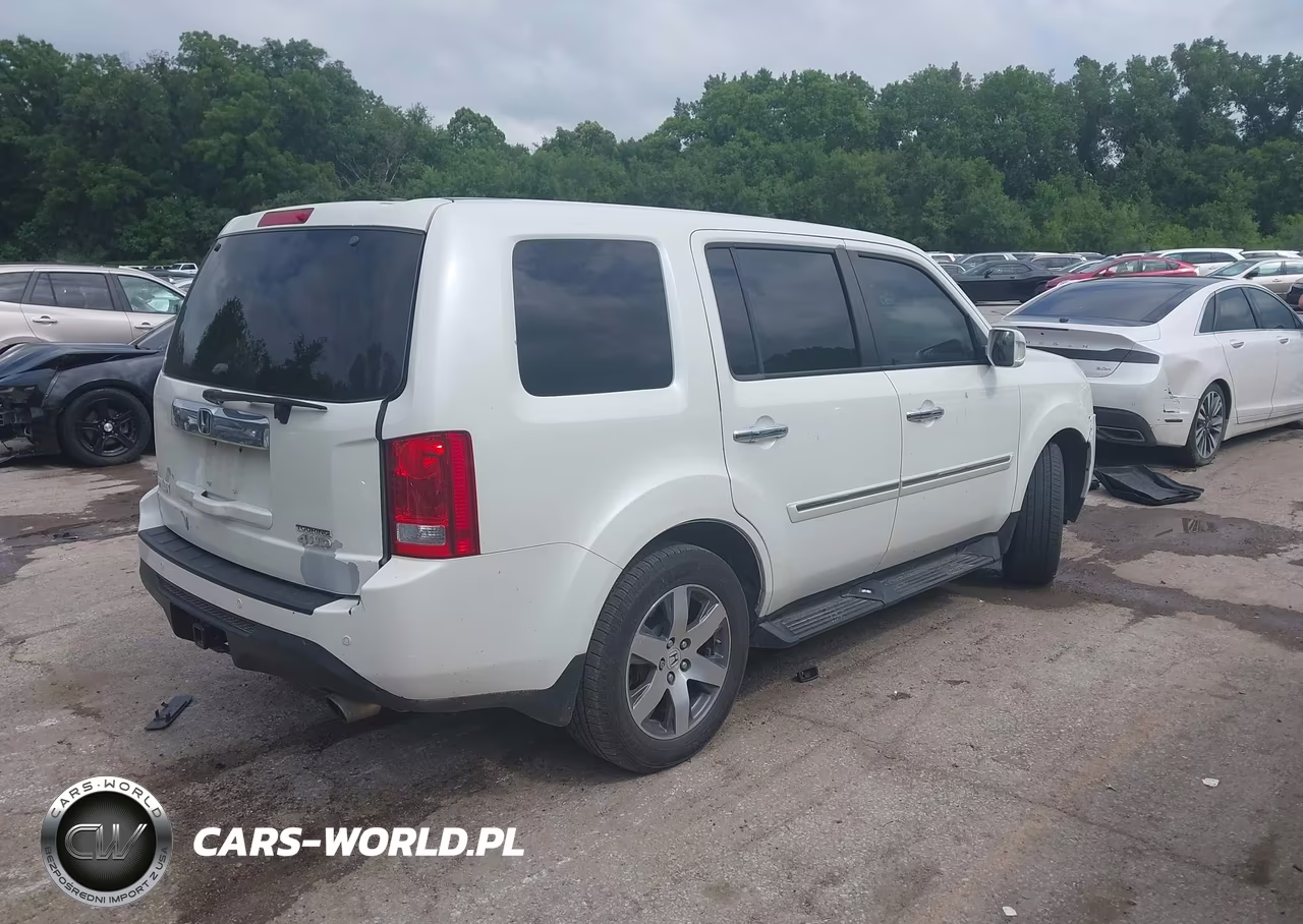 2015 Honda Pilot Touring VIN:5FNYF4H97FB072805 - 4