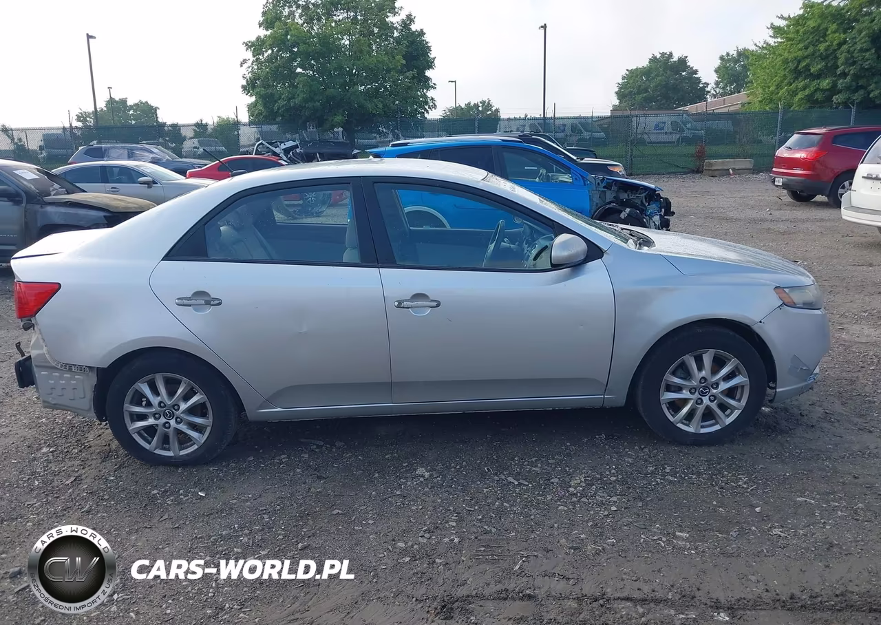 2010 Kia Forte Lx VIN:KNAFT4A21A5186707 - 13