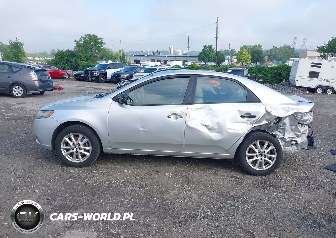 2010 Kia Forte Lx VIN:KNAFT4A21A5186707 - 14