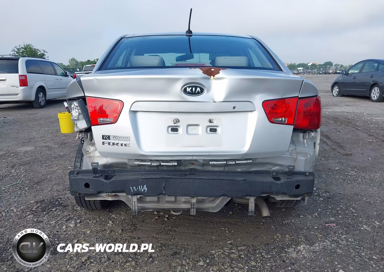 2010 Kia Forte Lx VIN:KNAFT4A21A5186707 - 16