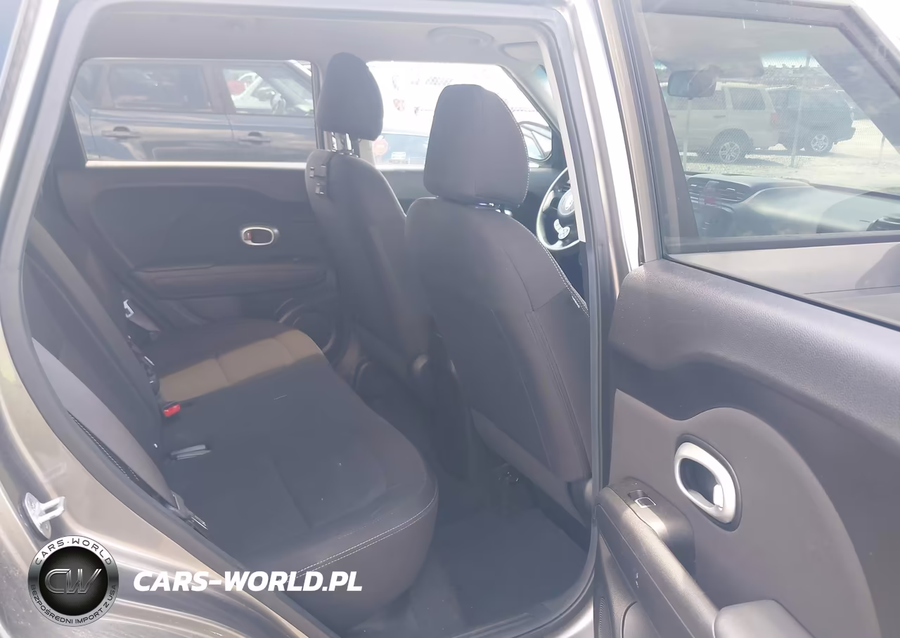 2018 Kia Soul VIN:KNDJN2A21J7567053 - 8