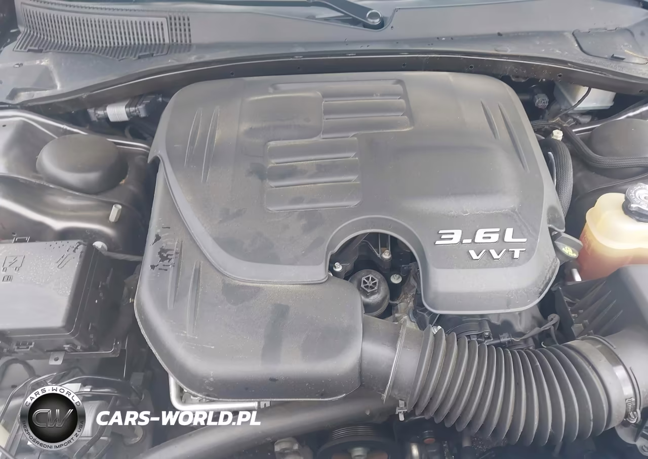 2023 Chrysler 300 300S VIN:2C3CCABG7PH577364 - 10