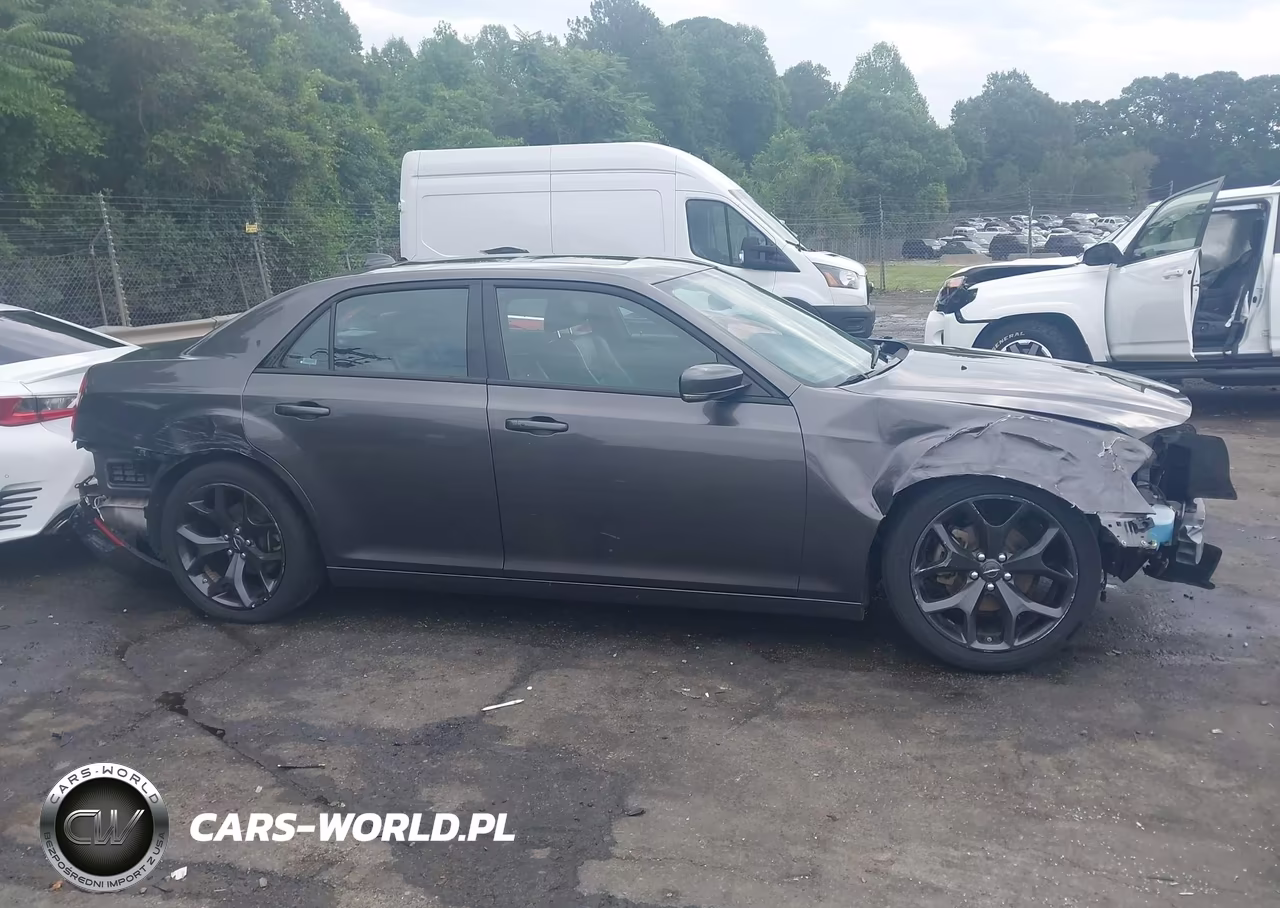 2023 Chrysler 300 300S VIN:2C3CCABG7PH577364 - 13