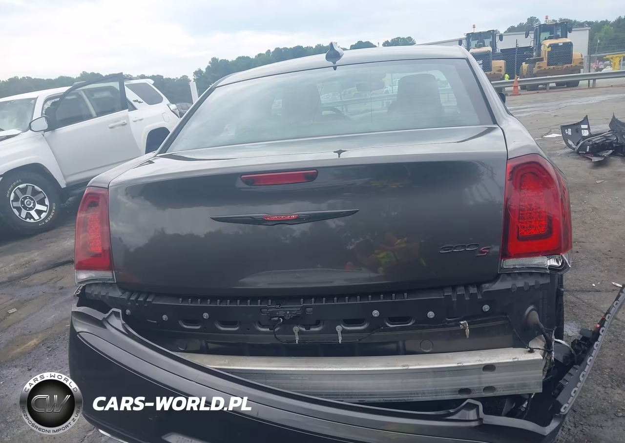 2023 Chrysler 300 300S VIN:2C3CCABG7PH577364 - 16