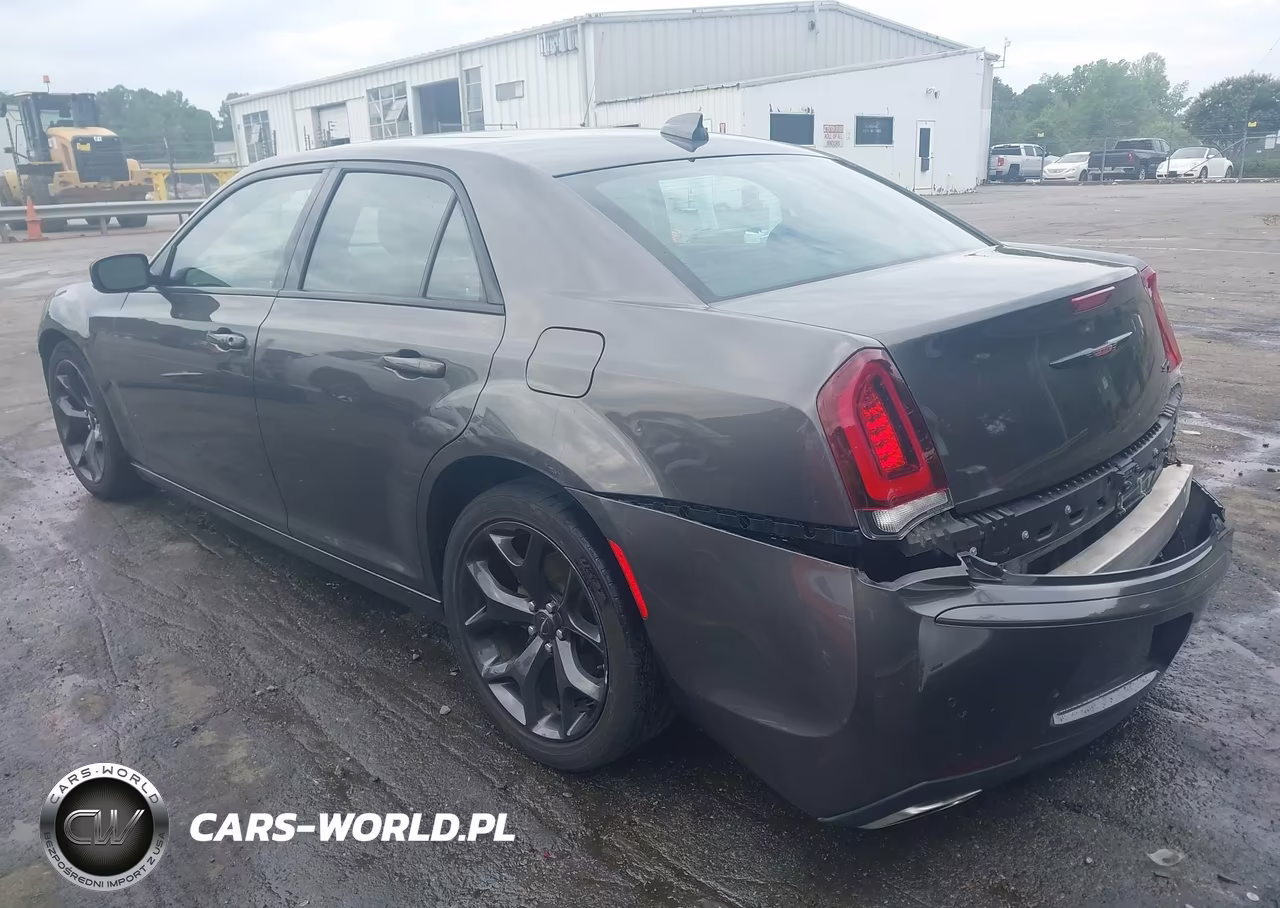 2023 Chrysler 300 300S VIN:2C3CCABG7PH577364 - 3