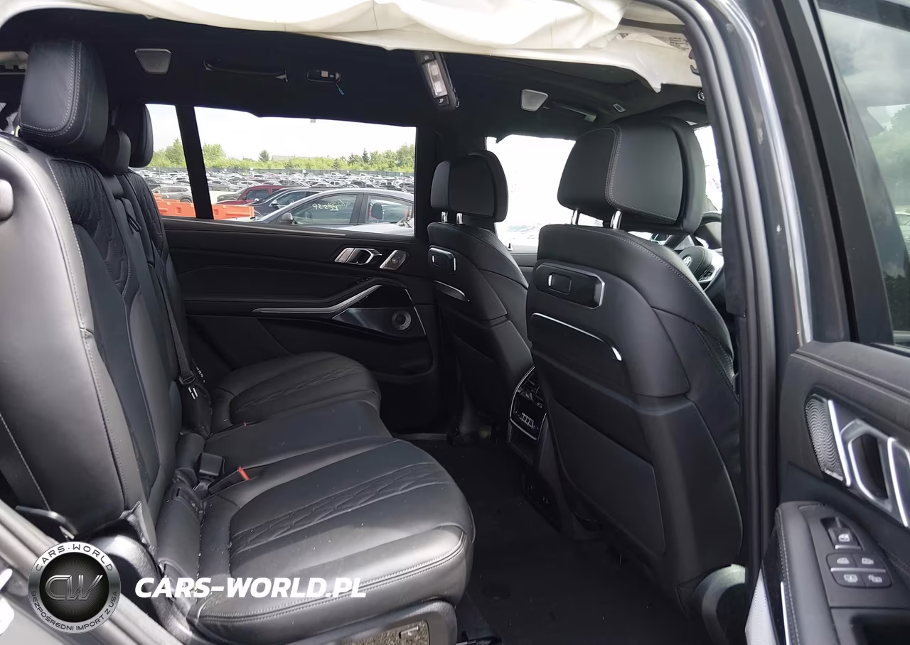 2026 BMW X7 M60I VIN:5UX33EM01T9300057 - 8