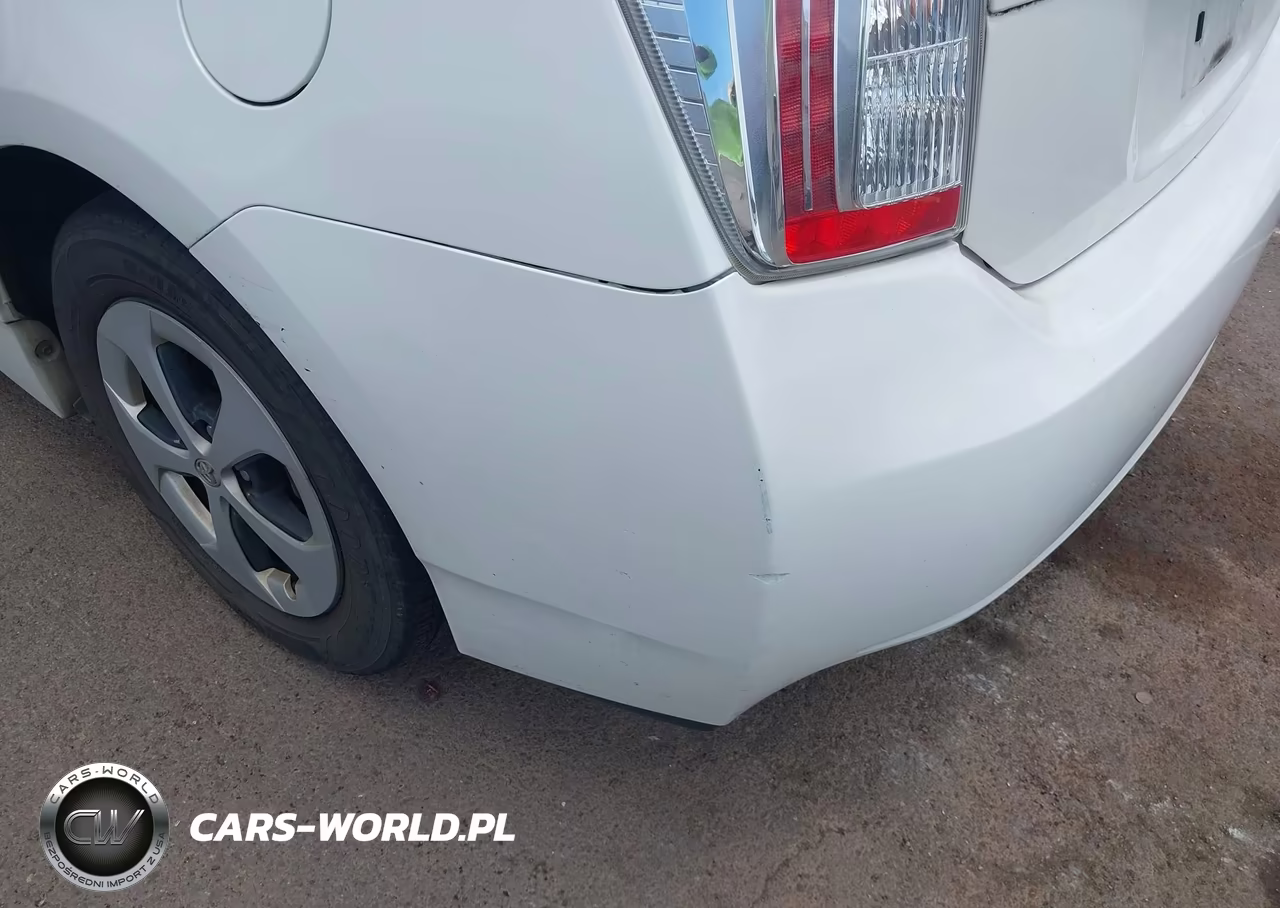2013 Toyota Prius Four VIN:JTDKN3DU6D5696607 - 17