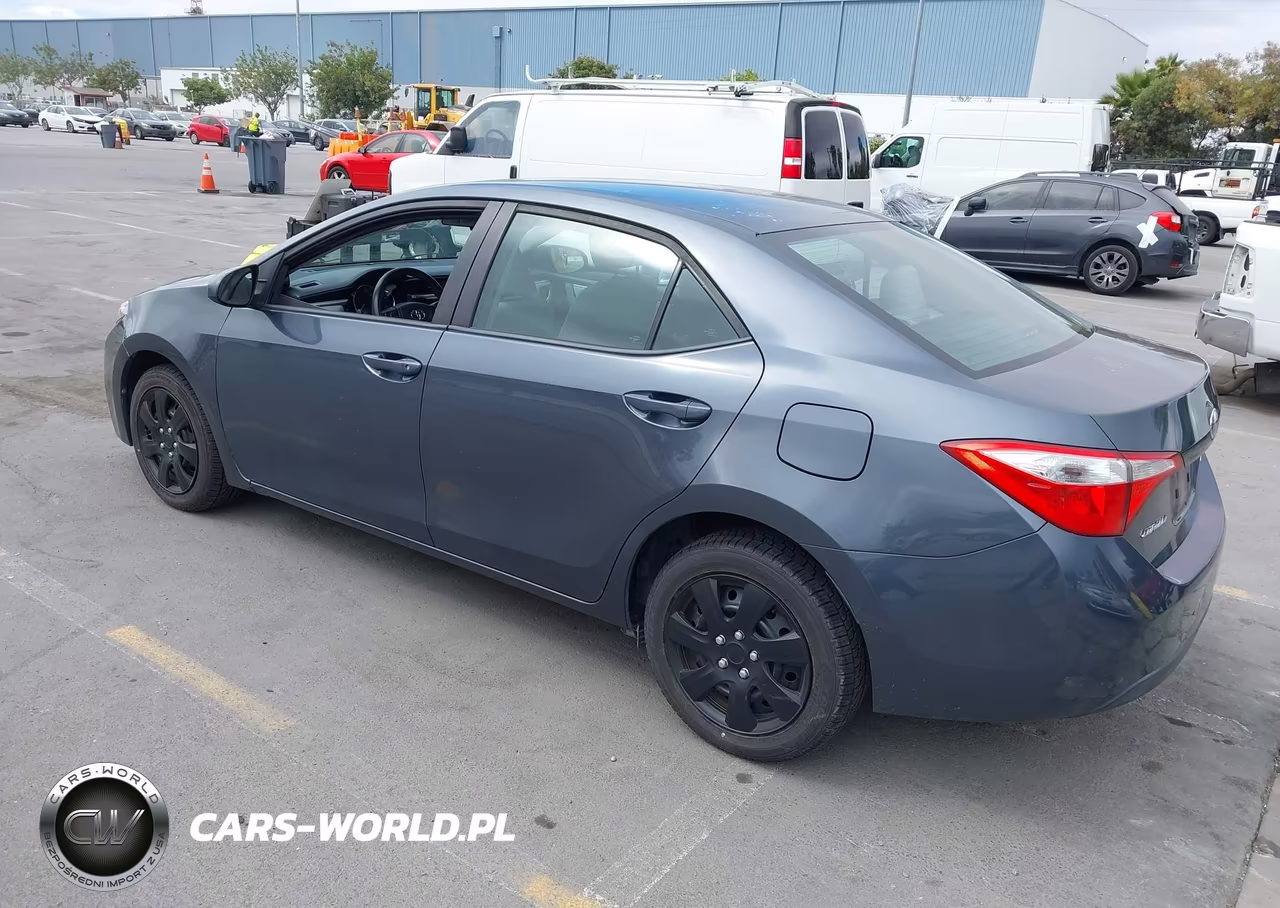 2014 Toyota Corolla Le VIN:5YFBURHE3EP110507 - 3