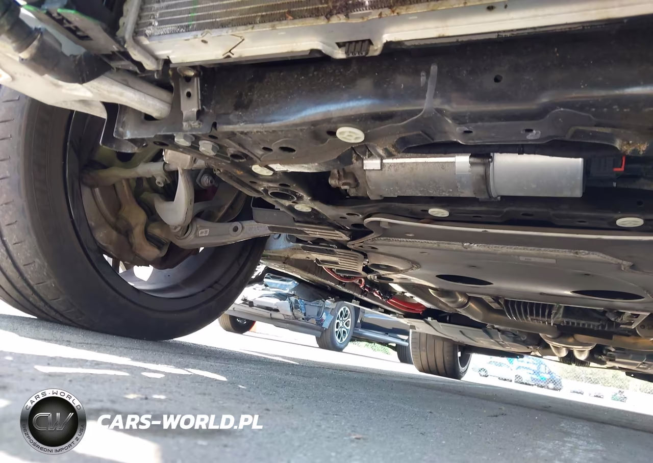 2024 BMW X6 M VIN:5YM23ET04R9U40182 - 19