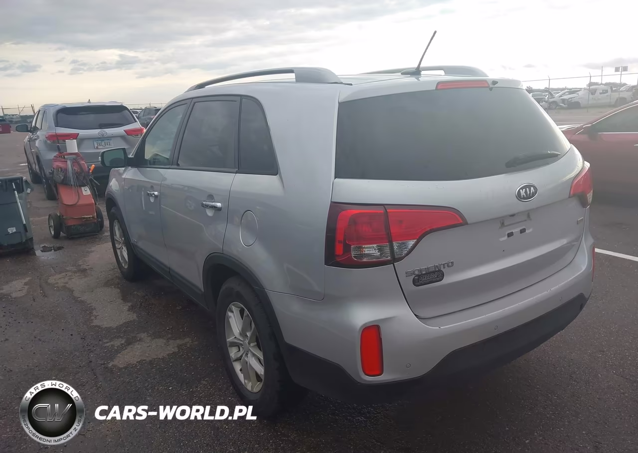 2015 Kia Sorento Lx VIN:5XYKTDA64FG563260 - 3