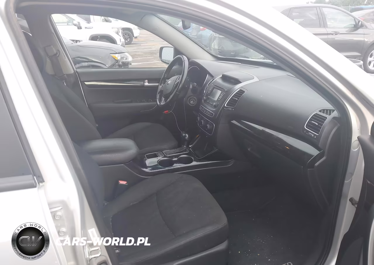 2015 Kia Sorento Lx VIN:5XYKTDA64FG563260 - 5