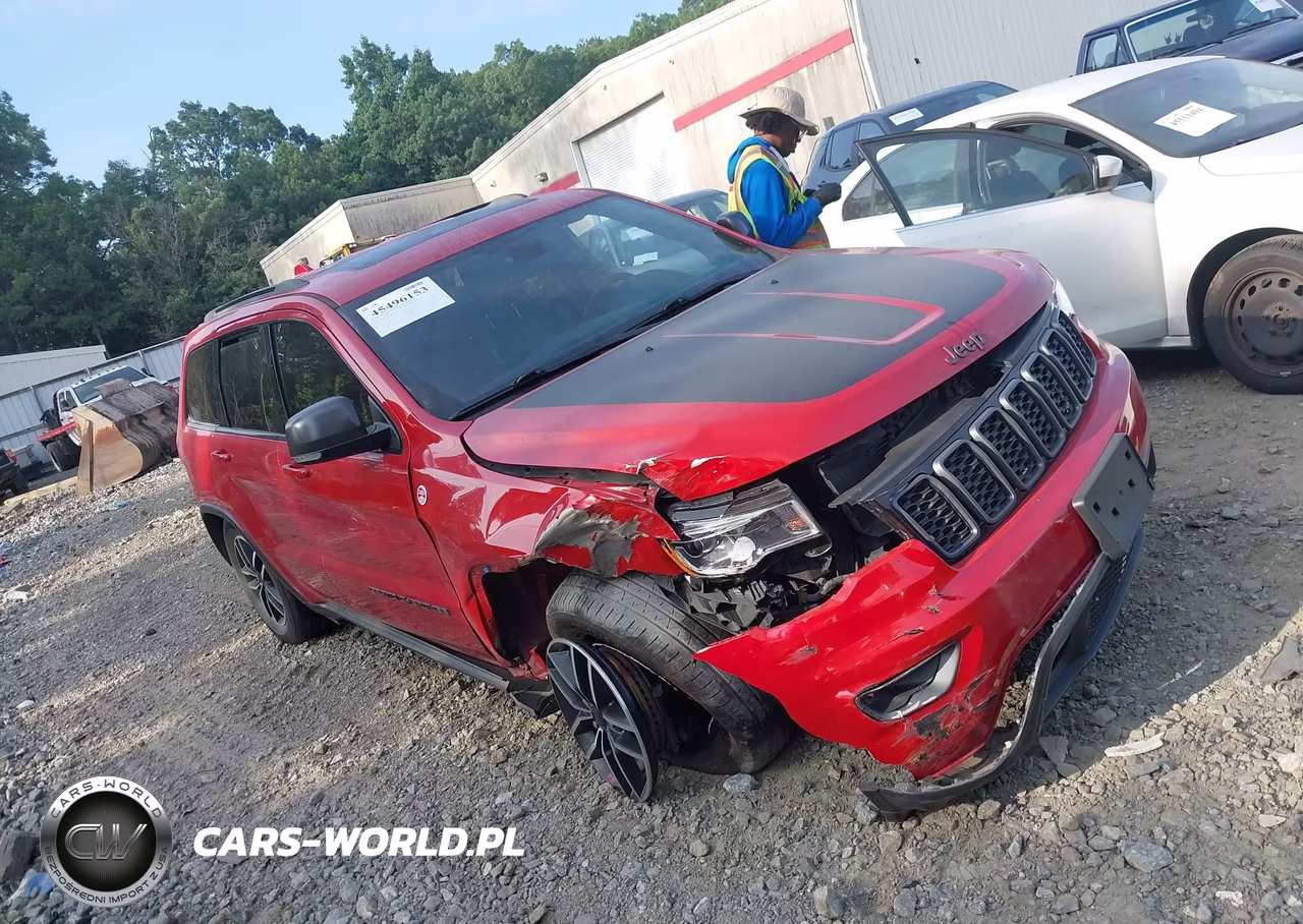 2020 Jeep Grand Cherokee Trailhawk 4X4 VIN:1C4RJFLG5LC347584 - 13