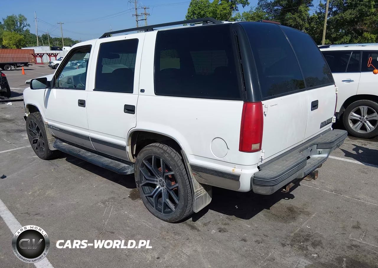 1999 Chevrolet Tahoe Ls VIN:1GNEK13R9XJ461970 - 3