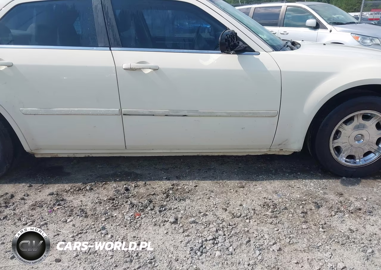2005 Chrysler 300 Touring VIN:2C3JA53G75H694118 - 14