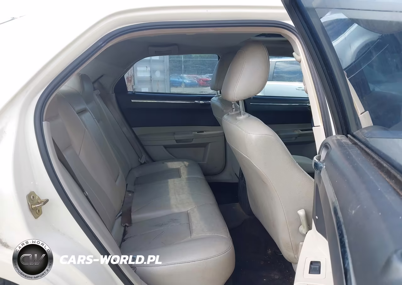 2005 Chrysler 300 Touring VIN:2C3JA53G75H694118 - 8