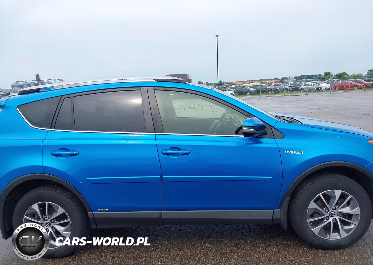 2018 Toyota Rav4 Hybrid Xle VIN:JTMRJREV3JD174202 - 13