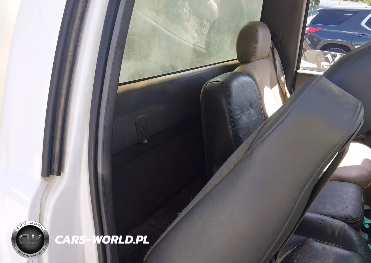 2003 Chevrolet Silverado 1500 Work Truck VIN:1GCEC14VX3Z112555 - 8
