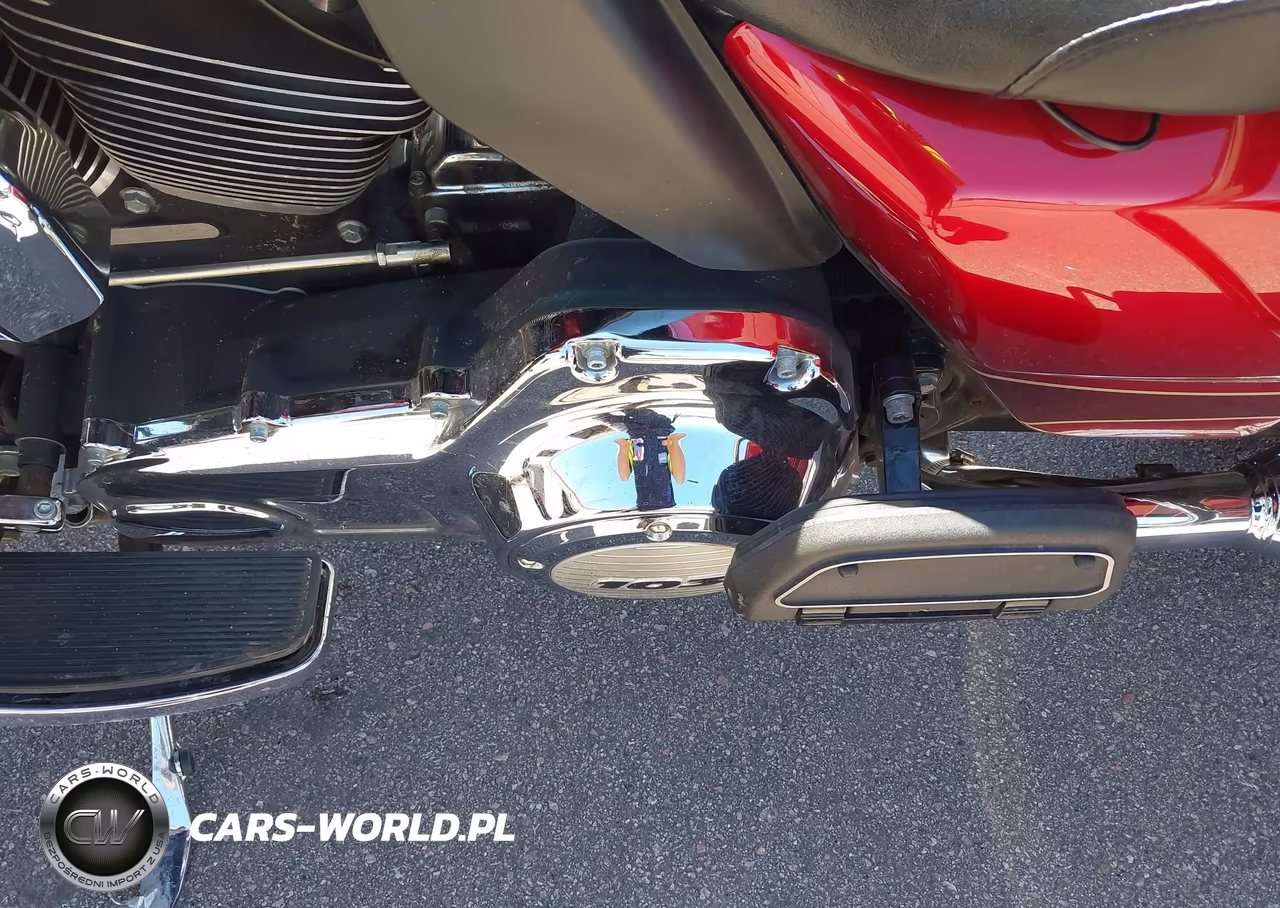 2013 Harley-Davidson Fltru Road Glide Ultra VIN:1HD1KGM16DB617633 - 18