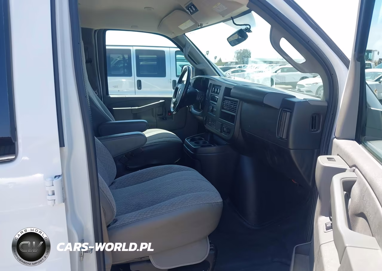 2019 Chevrolet Express 2500 Ls VIN:1GAWGEFG7K1282361 - 5