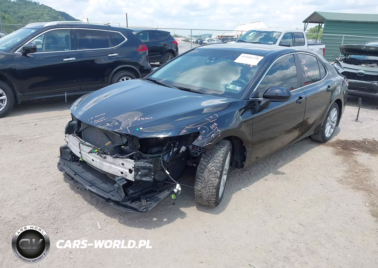 2018 Toyota Camry Le VIN:4T1B11HK3JU672433 - 2