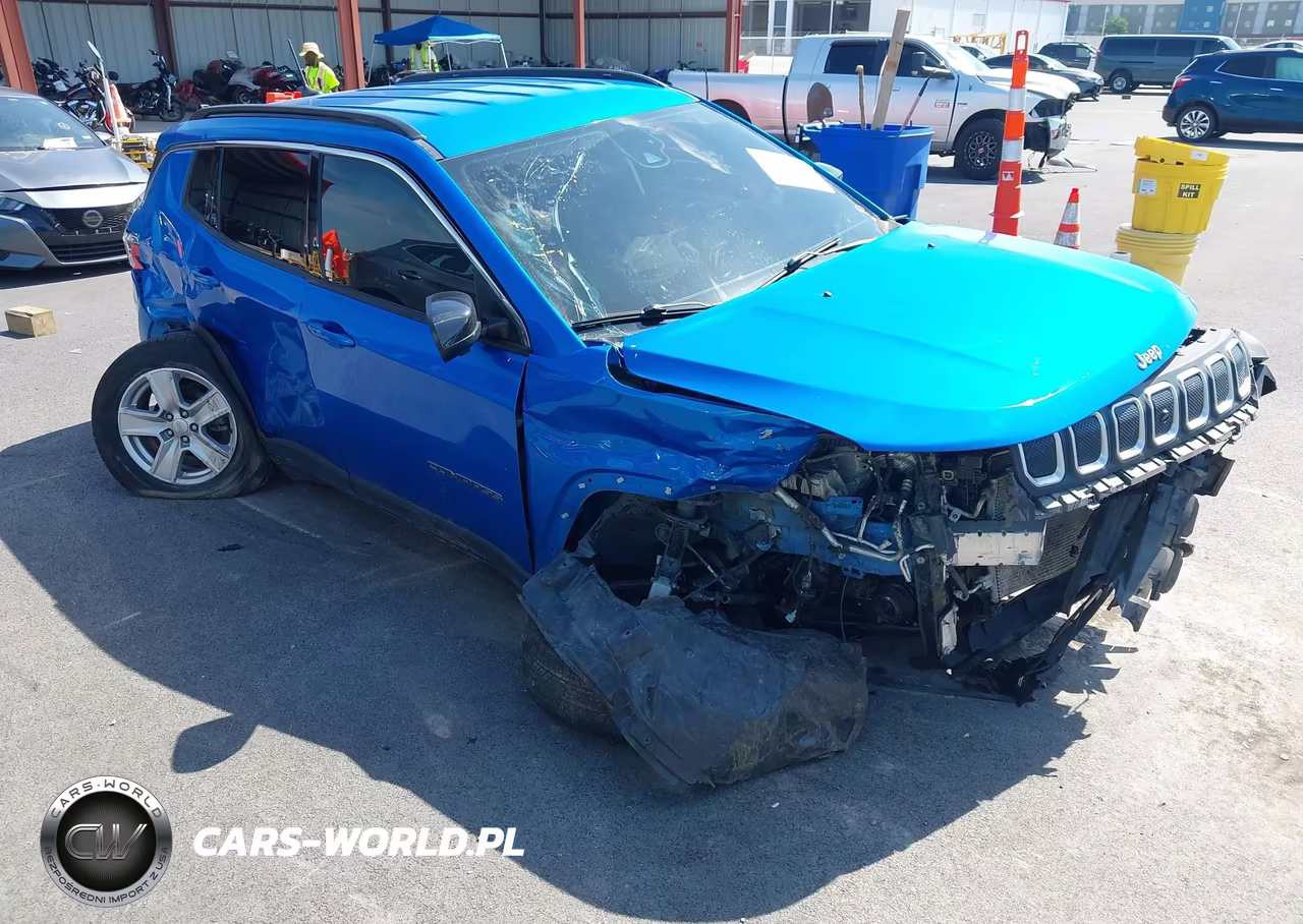 2022 Jeep Compass Latitude 4X4 – zdjęcie 1 z 16