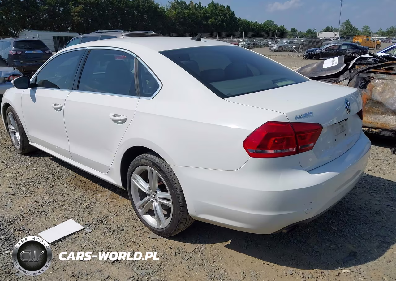 2012 Volkswagen Passat 3.6L V6 Se VIN:1VWBM7A39CC094023 - 3
