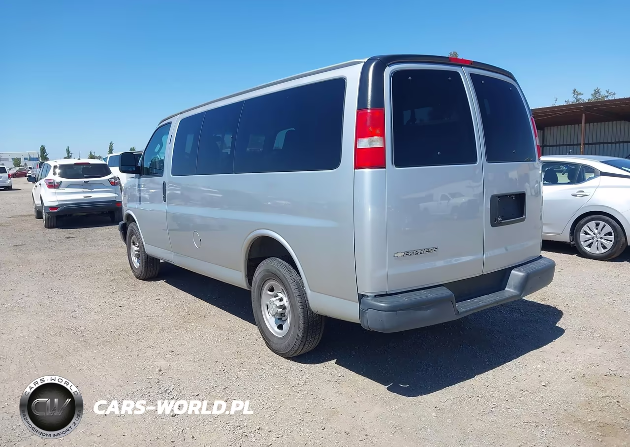 2019 Chevrolet Express 2500 Ls VIN:1GAWGEFGXK1288199 - 3