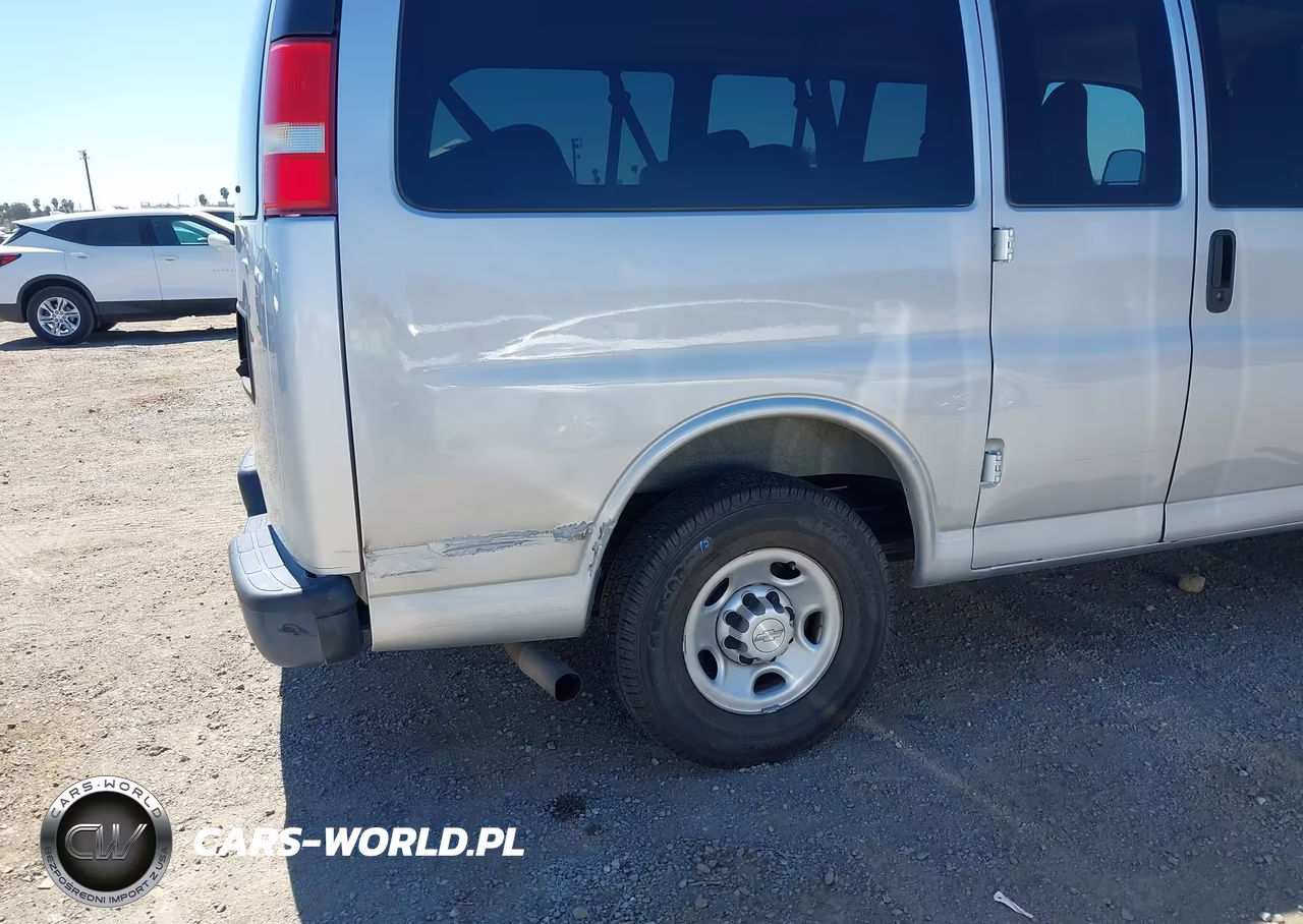 2019 Chevrolet Express 2500 Ls VIN:1GAWGEFGXK1288199 - 6