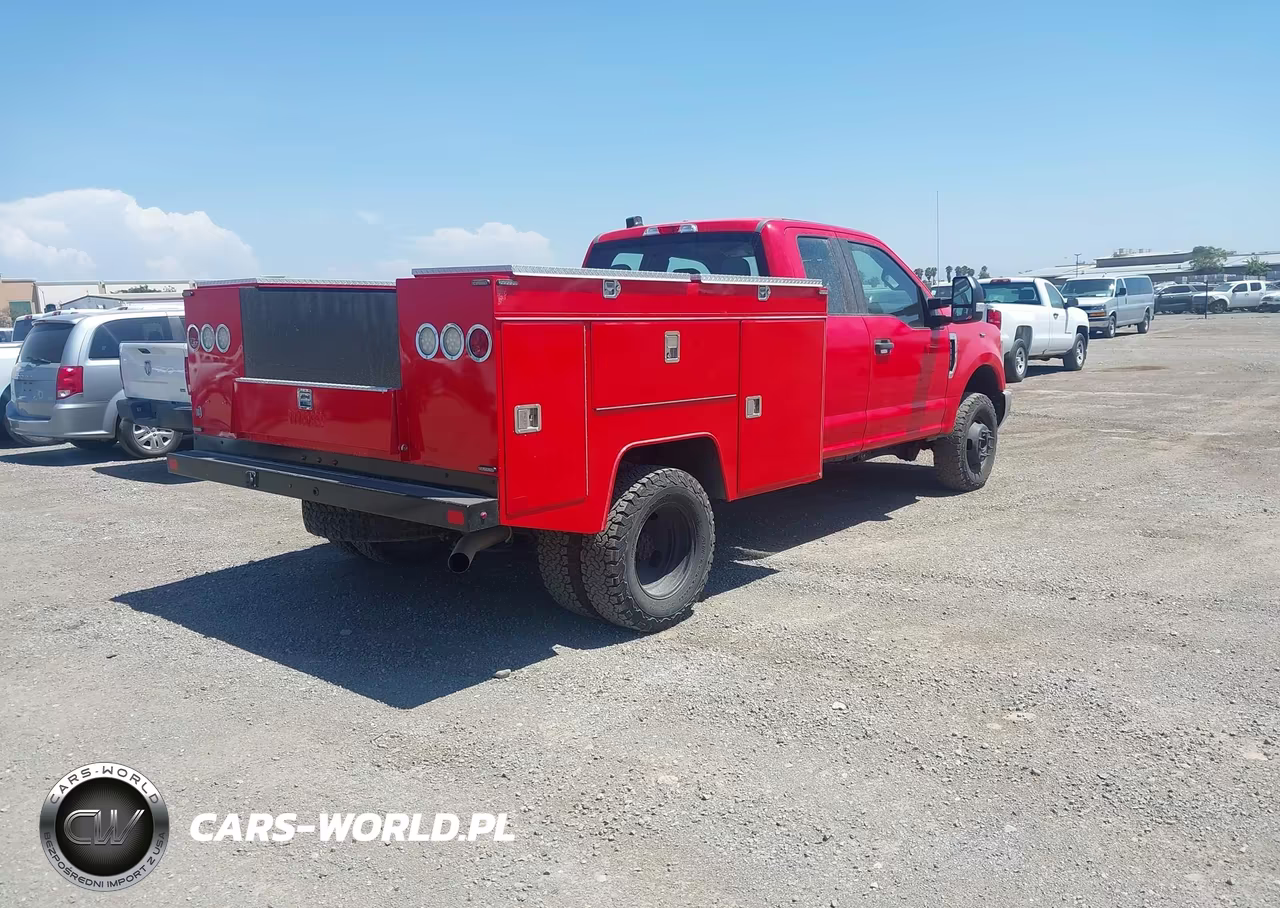 2018 Ford F-350 Lariat-Xl-Xlt VIN:1FT8X3D62JEC69989 - 4