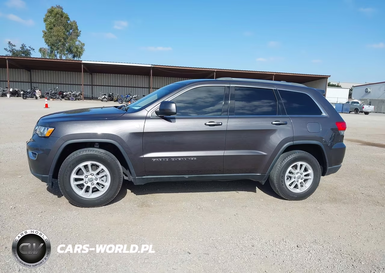 2019 Jeep Grand Cherokee Laredo E 4X4 VIN:1C4RJFAG0KC828280 - 15