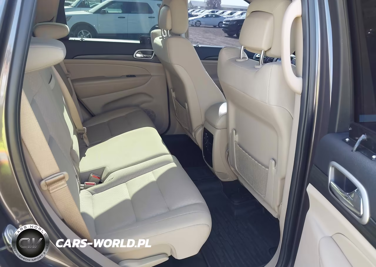 2019 Jeep Grand Cherokee Laredo E 4X4 VIN:1C4RJFAG0KC828280 - 8