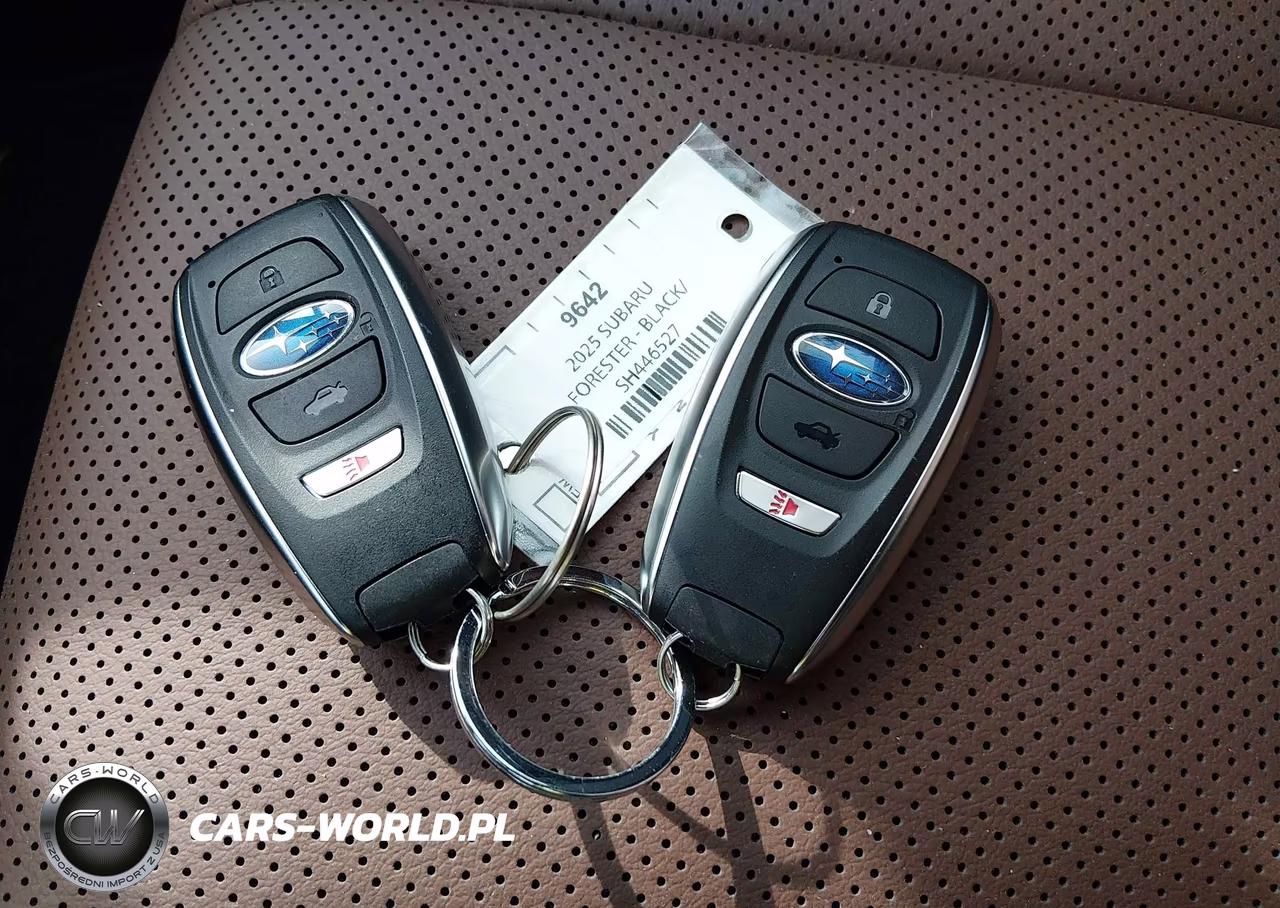 2025 Subaru Forester Touring Hybrid VIN:JF2SLSTDXSH446527 - 11