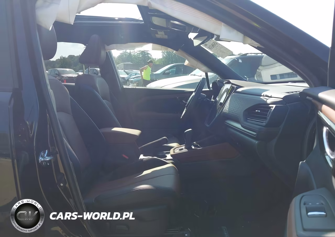 2025 Subaru Forester Touring Hybrid VIN:JF2SLSTDXSH446527 - 5