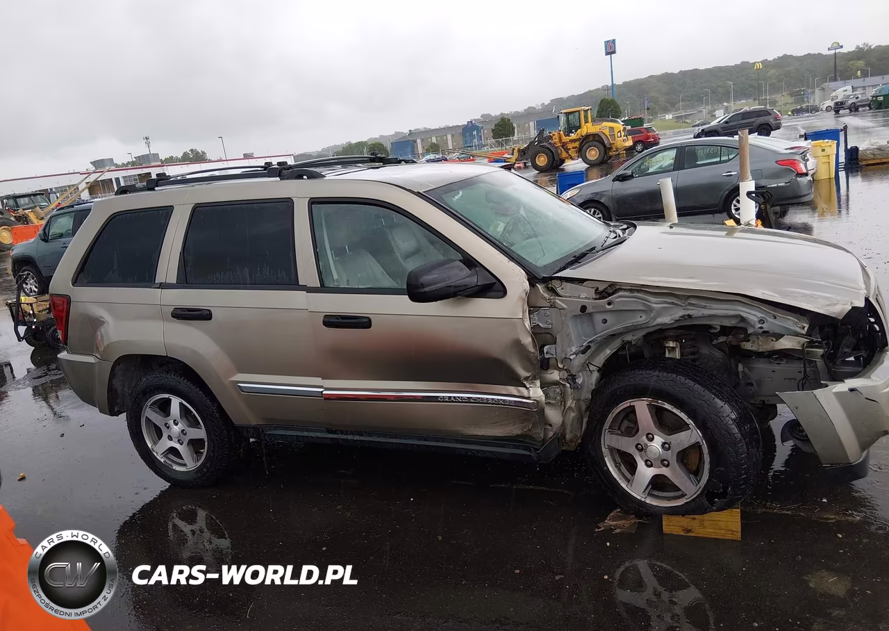 2005 Jeep Grand Cherokee Laredo VIN:1J4GR48K75C646749 - 13
