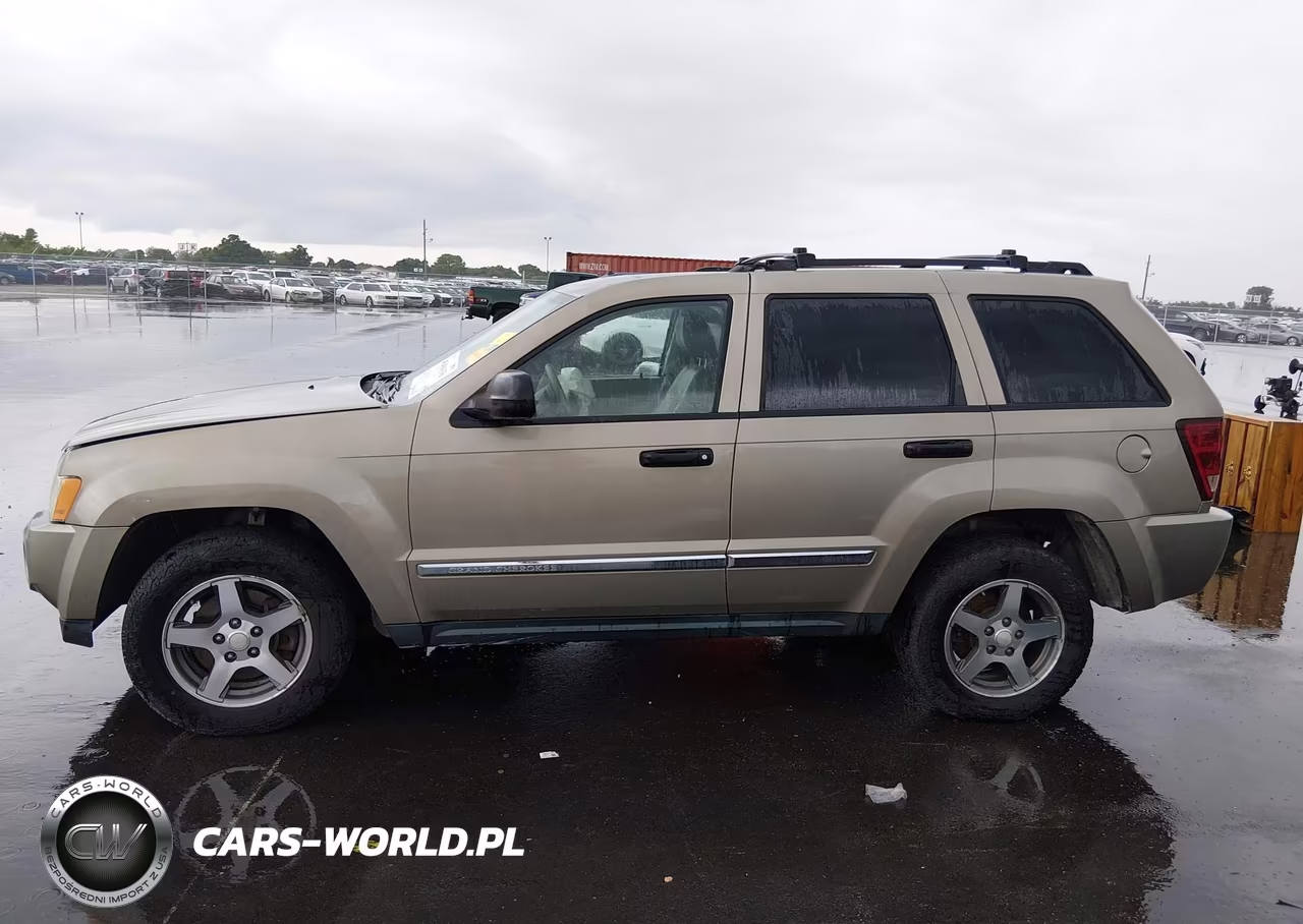 2005 Jeep Grand Cherokee Laredo VIN:1J4GR48K75C646749 - 14