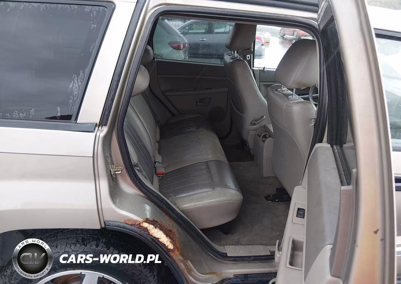2005 Jeep Grand Cherokee Laredo VIN:1J4GR48K75C646749 - 8