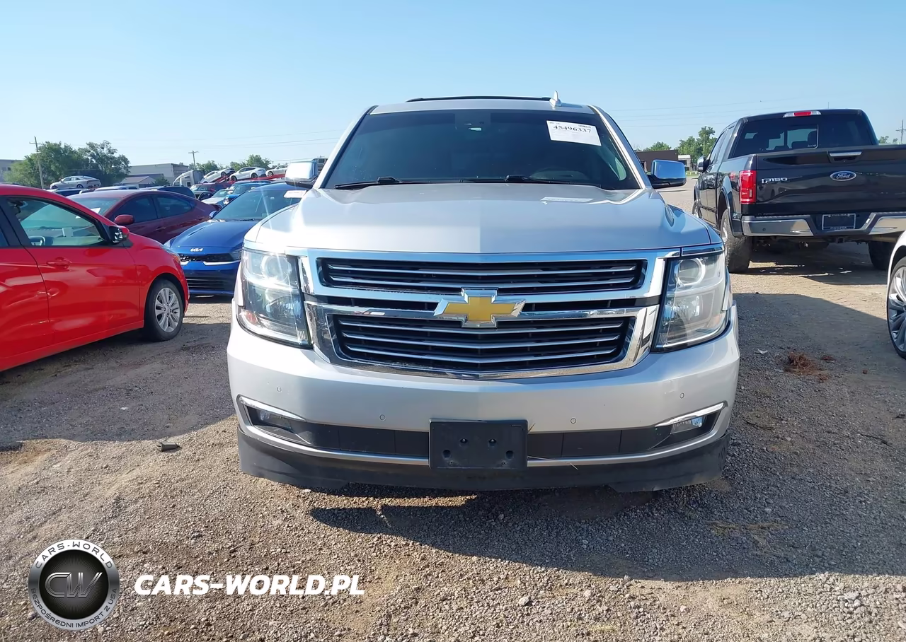 2018 Chevrolet Suburban Premier VIN:1GNSKJKC5JR197025 - 12