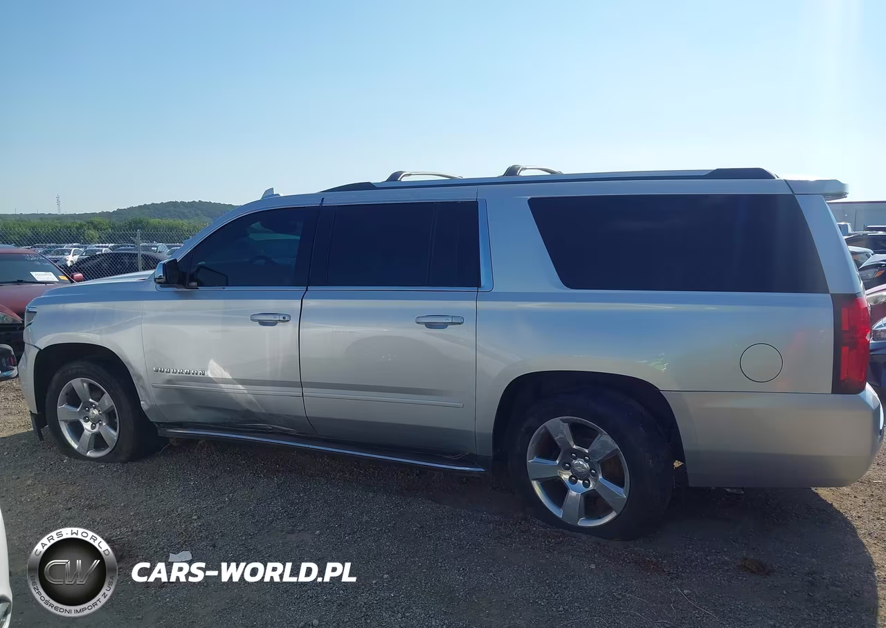 2018 Chevrolet Suburban Premier VIN:1GNSKJKC5JR197025 - 14