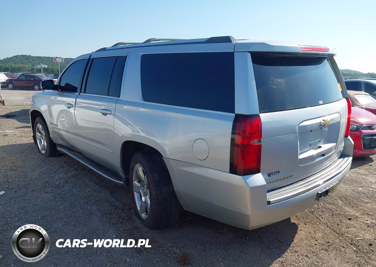 2018 Chevrolet Suburban Premier VIN:1GNSKJKC5JR197025 - 3