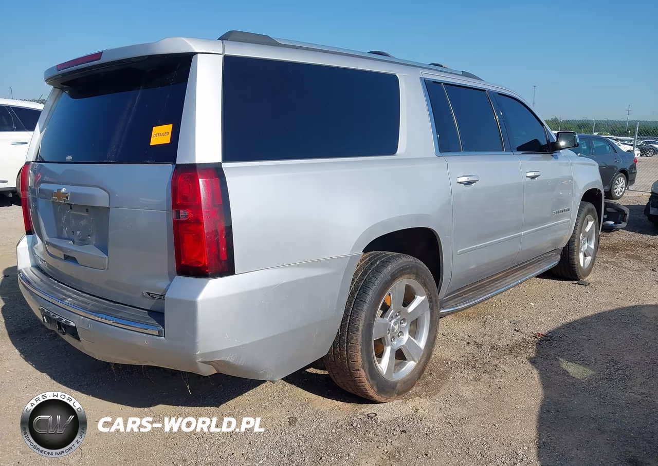 2018 Chevrolet Suburban Premier VIN:1GNSKJKC5JR197025 - 4