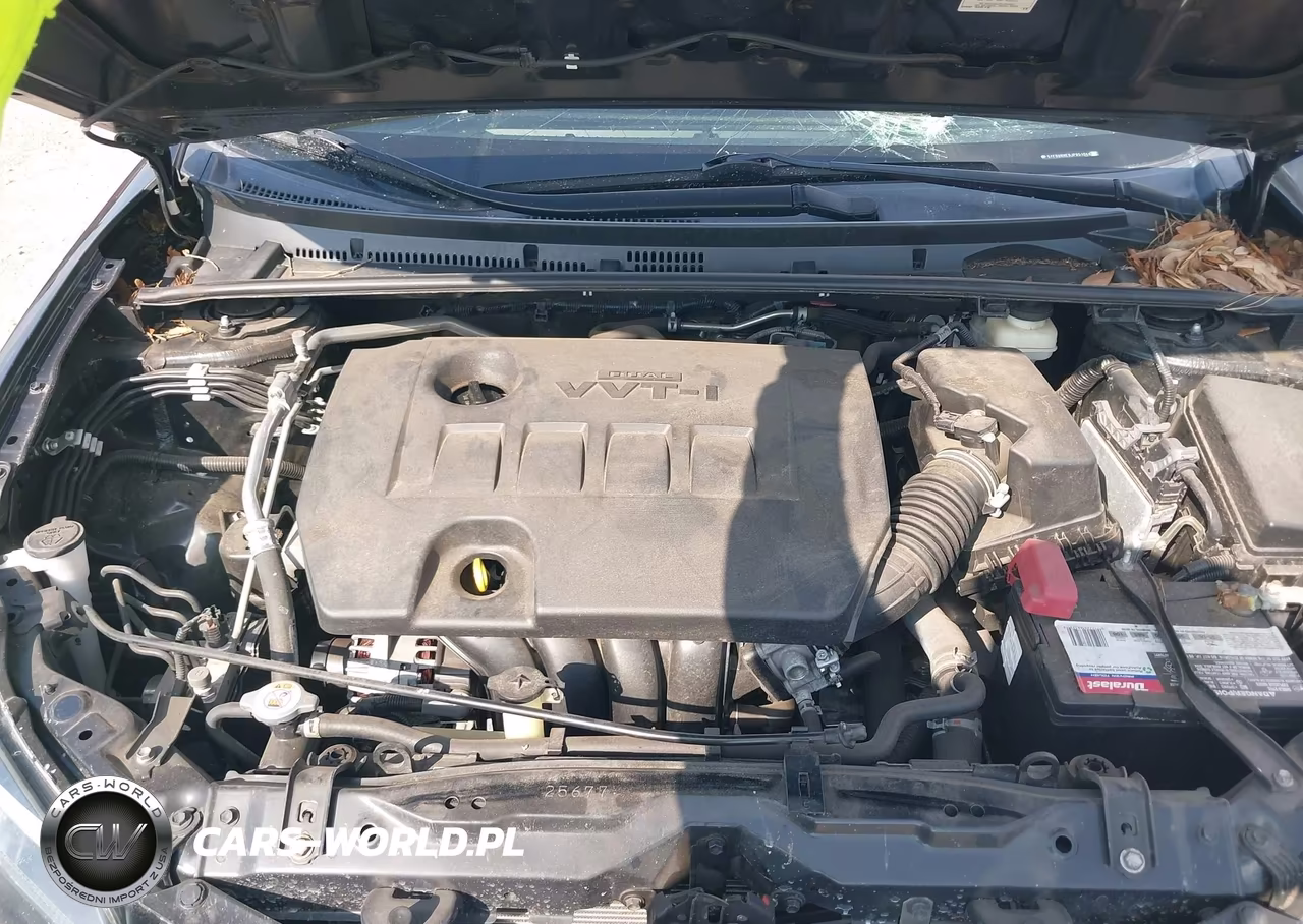 2018 Toyota Corolla L VIN:5YFBURHE9JP851044 - 10
