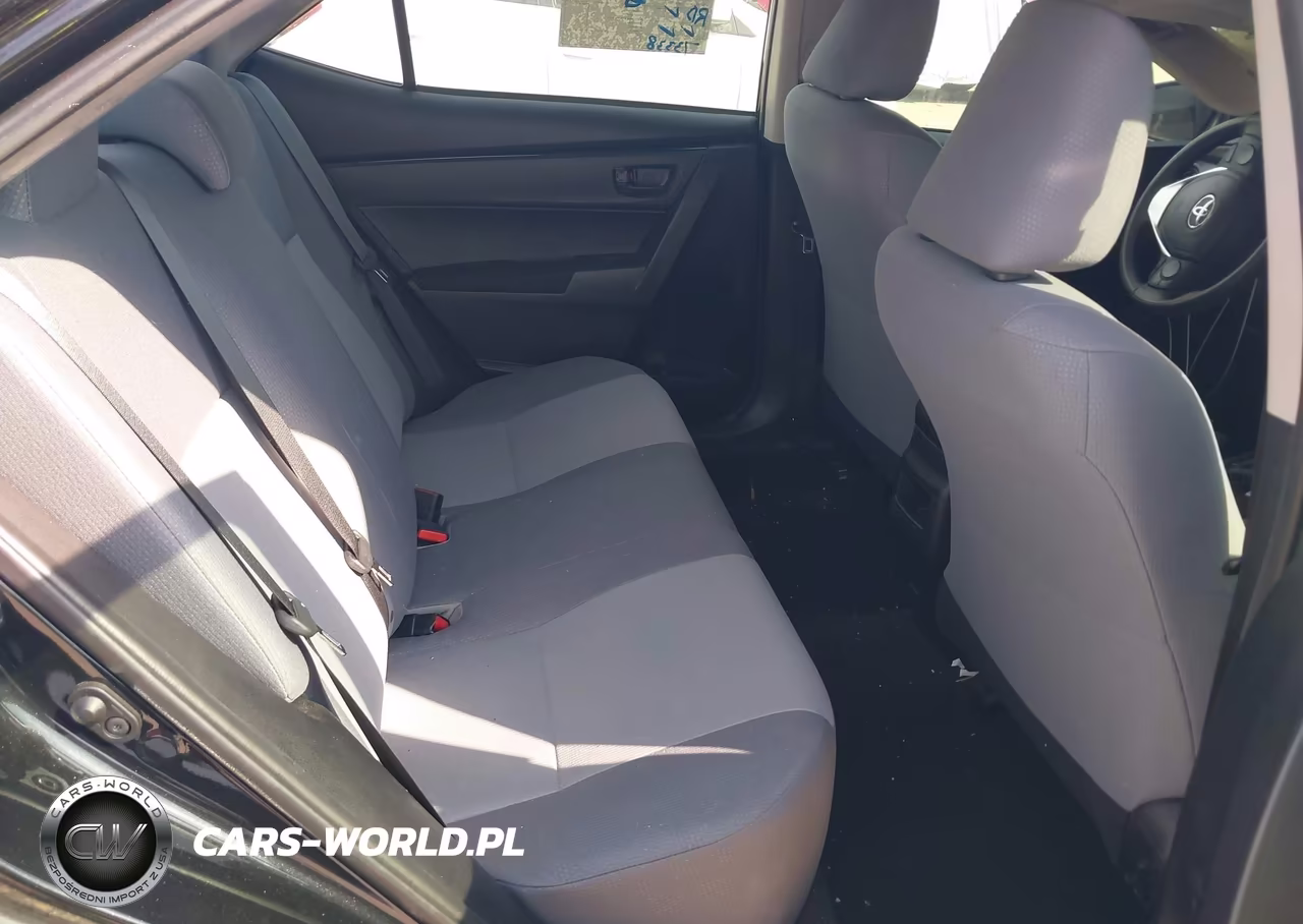 2018 Toyota Corolla L VIN:5YFBURHE9JP851044 - 8