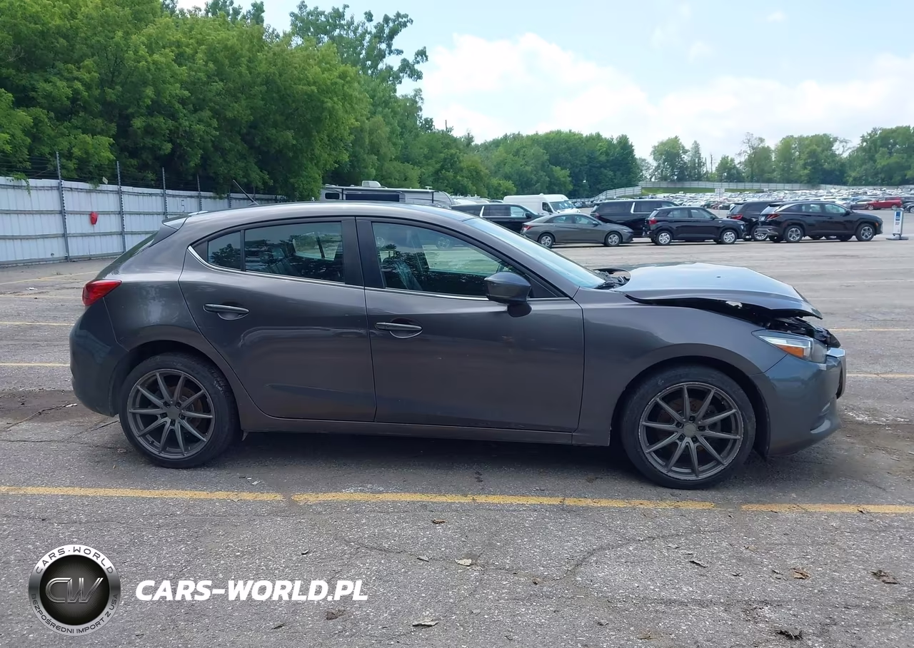 2018 Mazda Mazda3 Touring VIN:3MZBN1L31JM209040 - 13
