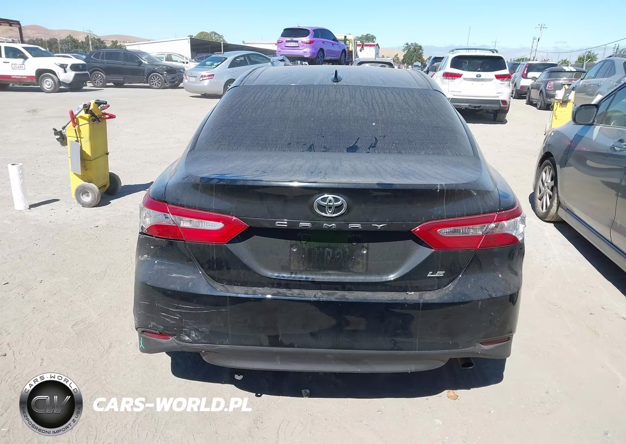 2019 Toyota Camry Le VIN:4T1B11HK7KU825364 - 16