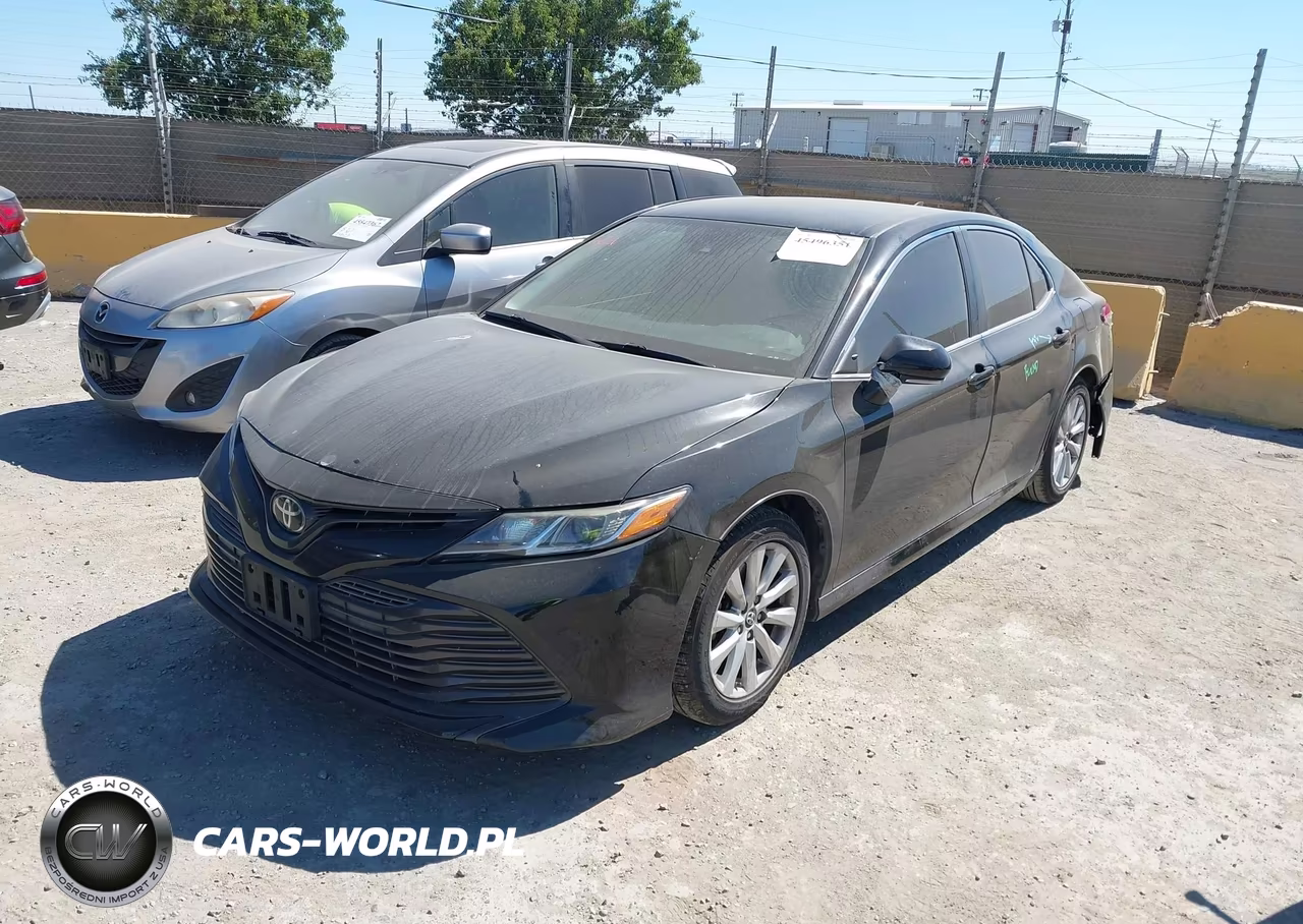 2019 Toyota Camry Le VIN:4T1B11HK7KU825364 - 2